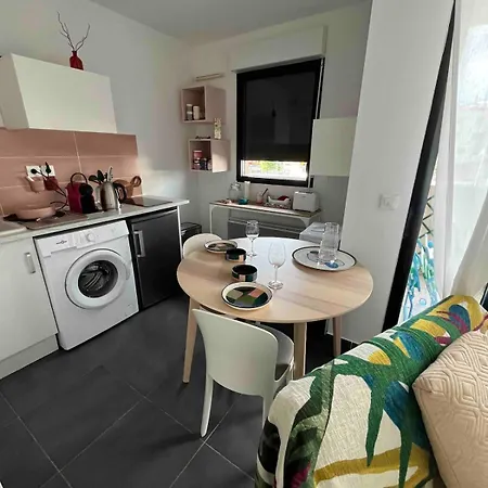 Grand Avec Parking Et Wifi